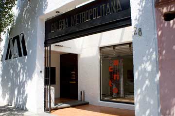 Espacio de la Universidad Autónoma Metropolitana, que busca contribuir al impulso de los lenguajes y direcciones discursivas del arte contempóraneo.