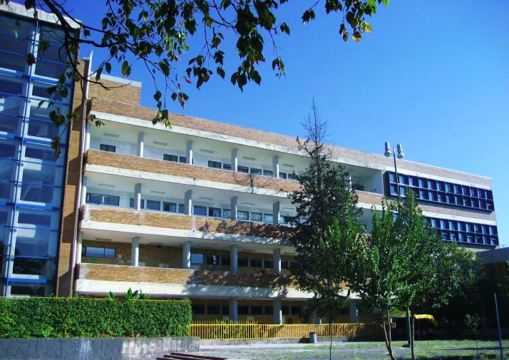 Archivo:Facultad de Odontología 01.png