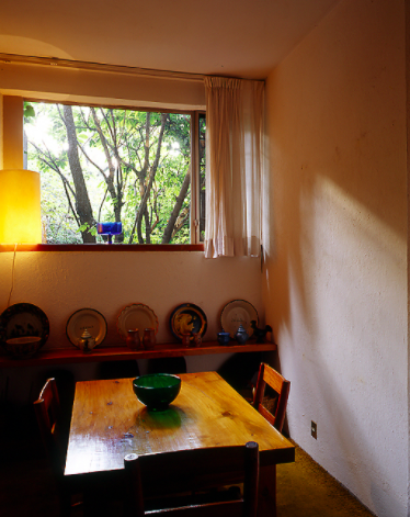 Archivo:Casa Barragan 08.png