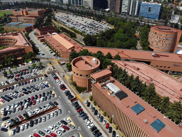 Archivo:Vista Aérea de IBERO .jpg