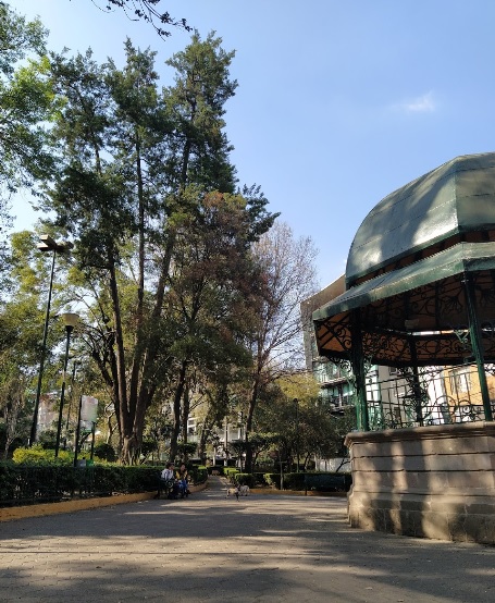 Archivo:Glorieta Mariscal Sucre 3.jpg