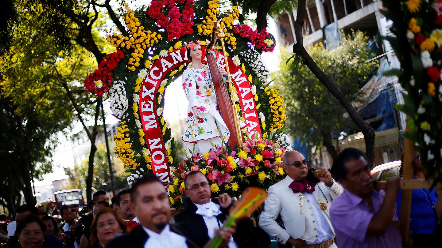 Procesión por la patrona de los músicos
