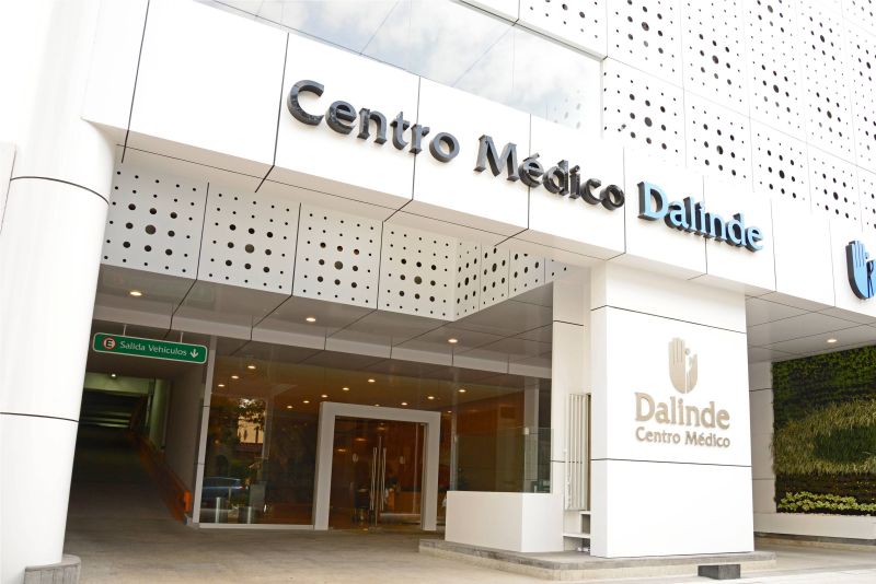 Archivo:Centro-medico-dalinde.jpg