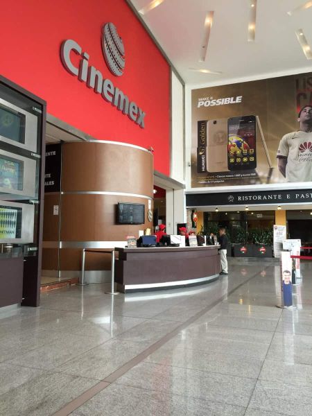 Archivo:Cine Parque Delta.jpg