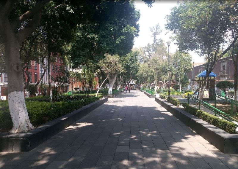 Archivo:Plaza de las Vizcaínas.JPG