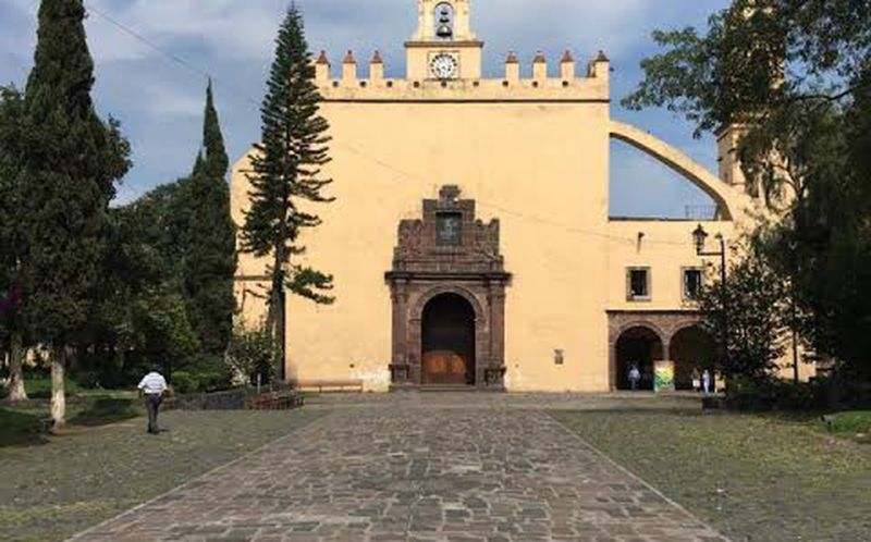 Archivo:Catedral de Xochimilco.jpg