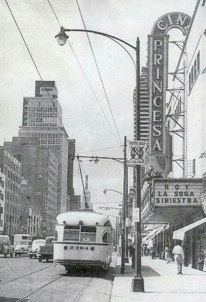 Archivo:Cine Princesa.jpg