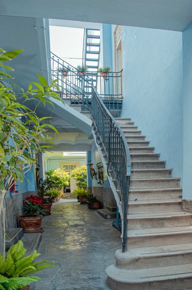 Archivo:Accesos Verticales .jpg