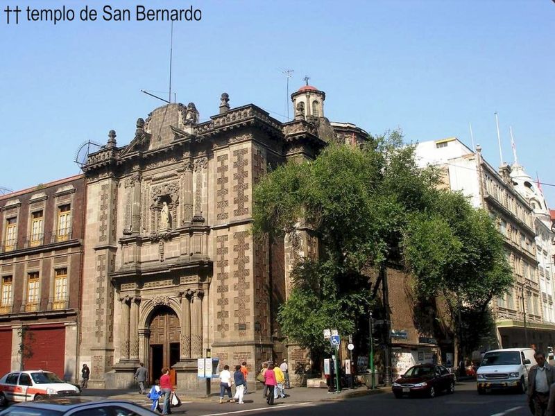 Archivo:Templo de San Bernardo.jpg