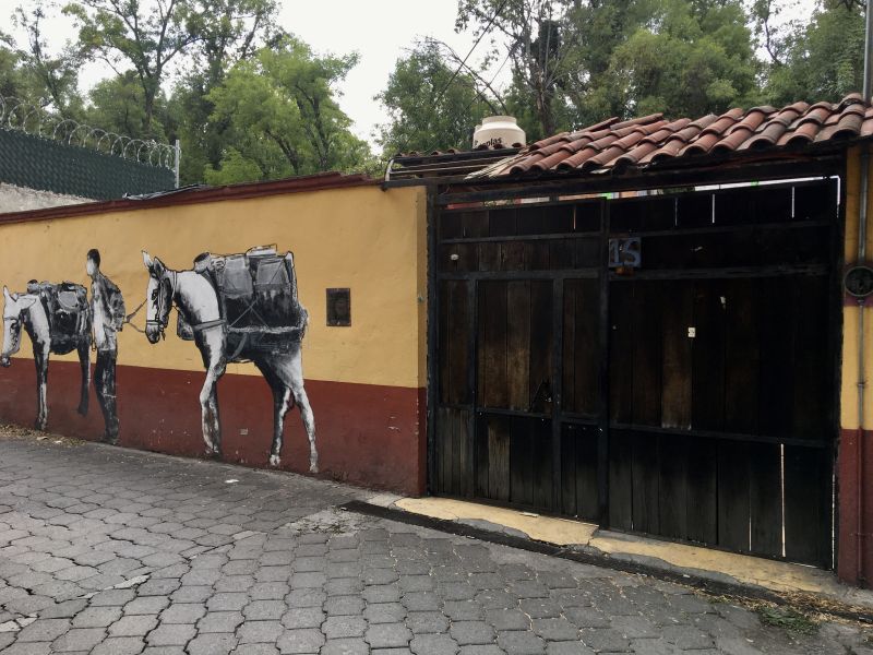 Archivo:Pueblo Santa Úrsula fachada.jpg