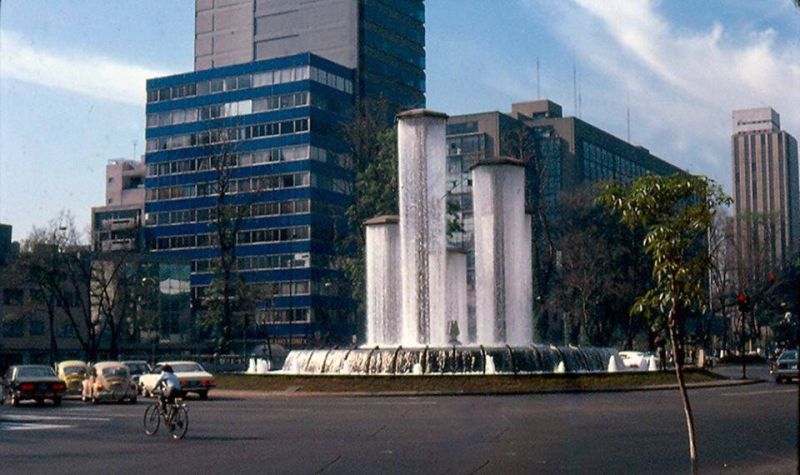 Archivo:Fuente cutzamala.jpg