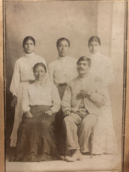 Archivo:Hermanos Piña.jpg