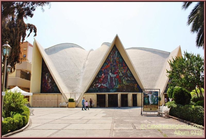 Archivo:Iglesia de Santa Mónica.jpg