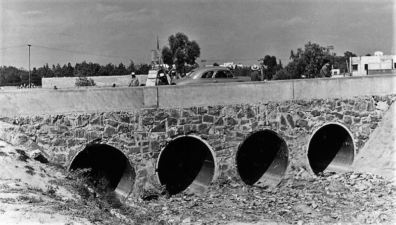 Archivo:Río Churubusco.jpeg