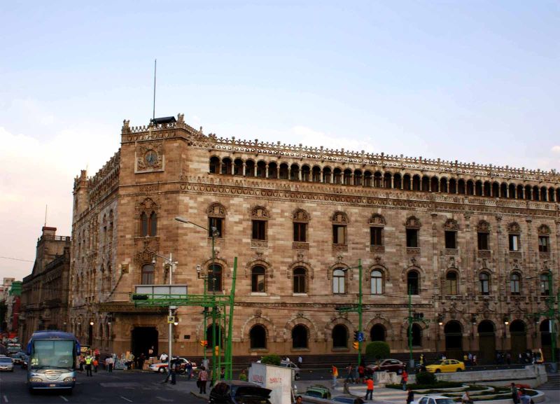 Archivo:Palacio Correos.jpg