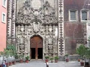 Fachada-iglesia Vizcainas.jpg