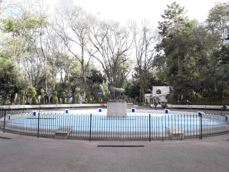 Archivo:Fuente 1.jpg