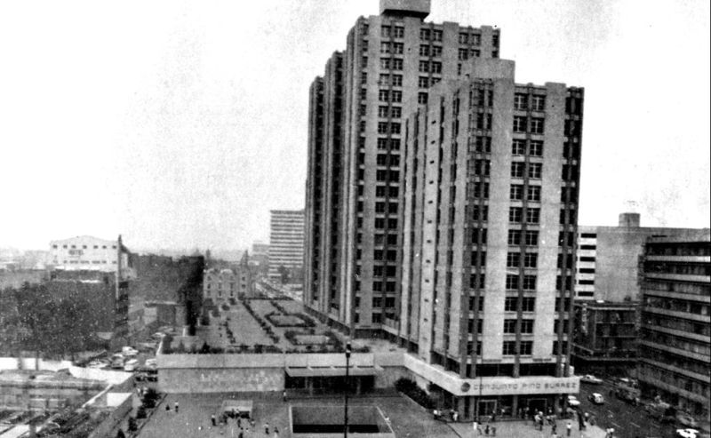 Archivo:Conjunto Pino Suárez.jpg