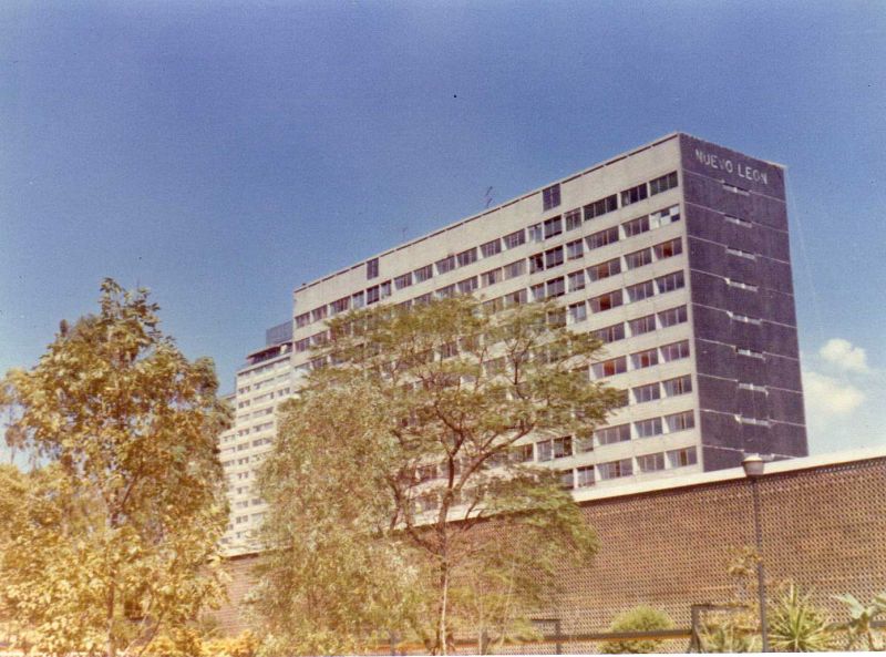 Archivo:Edificio nuevo leon tlatelolco.jpg