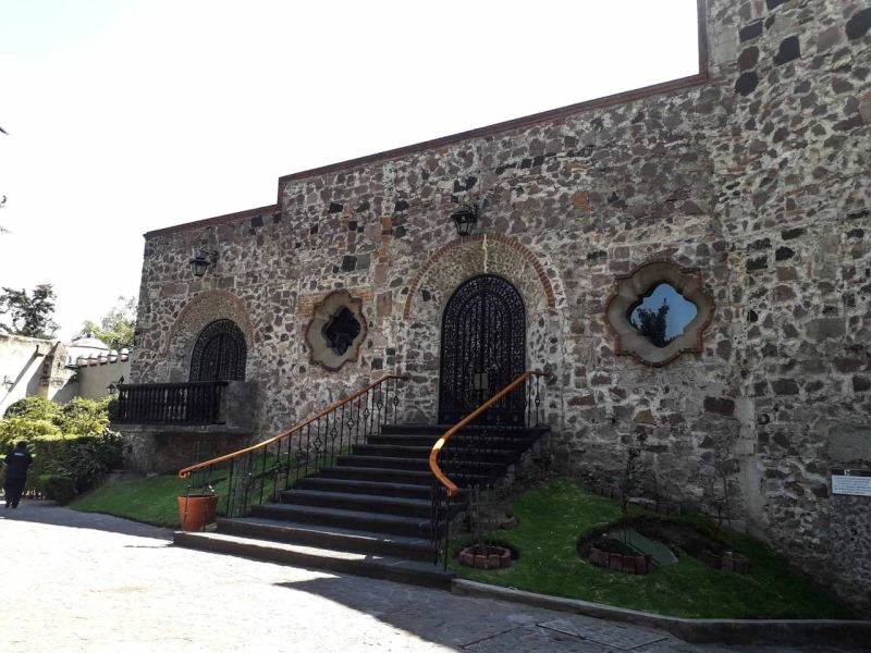 Archivo:Dolores Olmedo 01.jpg