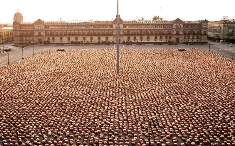 Archivo:Fotos-spencer-tunick.jpg