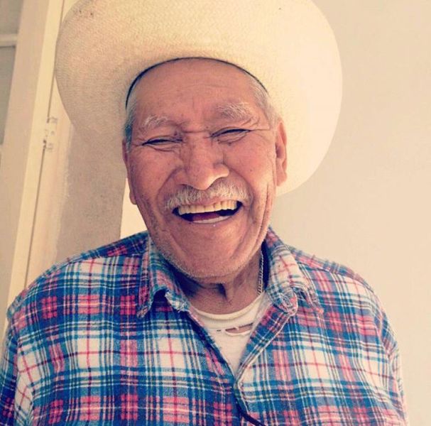 Archivo:Tachito perfil.jpeg