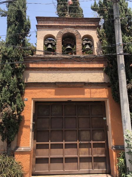 Archivo:Arcos y campanas.jpg