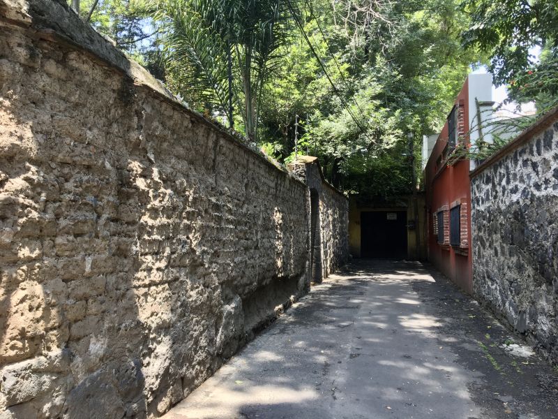 Archivo:Callejón Aguacate Santa Catarina.JPG