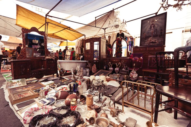 Archivo:Tianguis de antiguedades.jpeg
