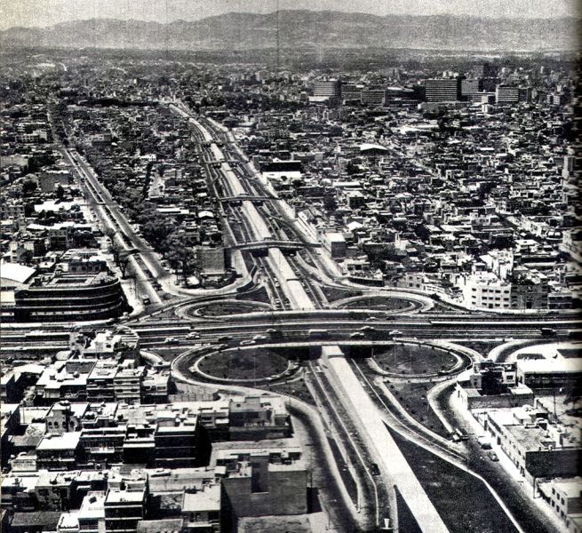 Archivo:Trébol vial .jpg