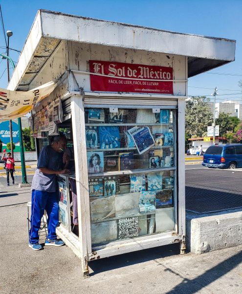 Archivo:Azc,Past, gabriel Periodicos ,091219.jpg