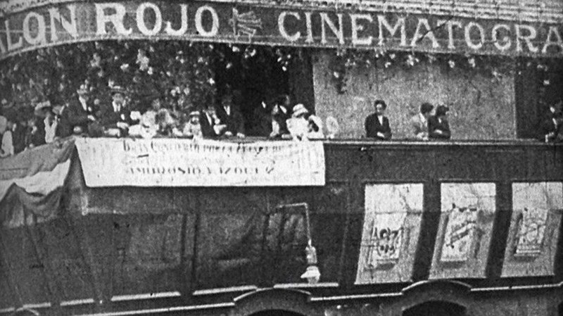 Archivo:Salón rojo.png