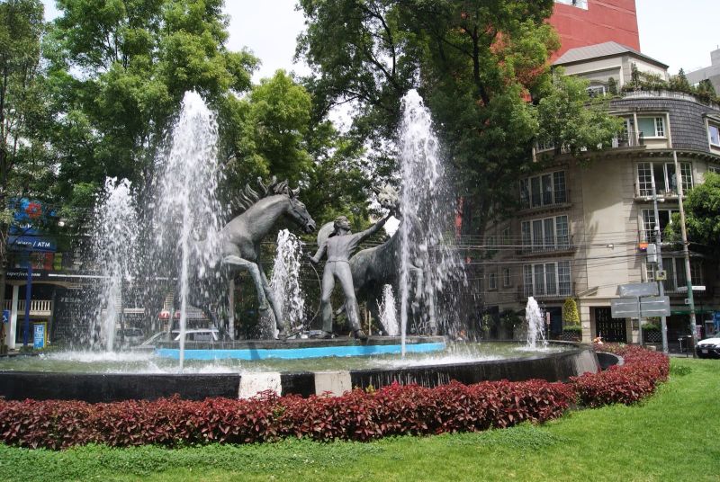 Archivo:Glorieta Aristóteles.JPG