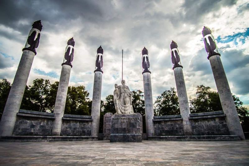 Archivo:Altar a la Patria.jpg