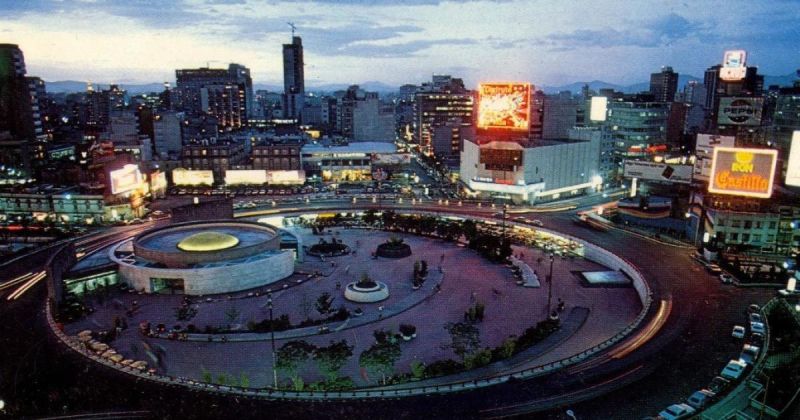 Archivo:Insurgentes glorieta.jpg