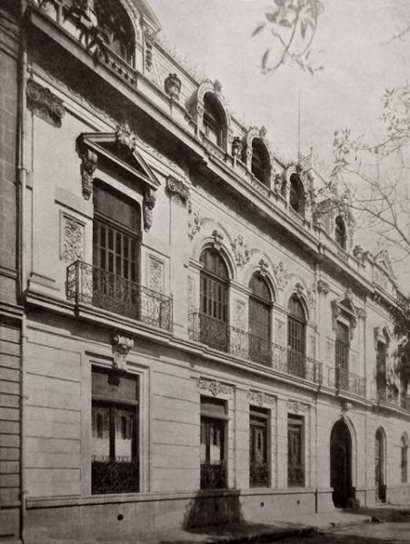 Archivo:SAM 4117'Compr.jpg