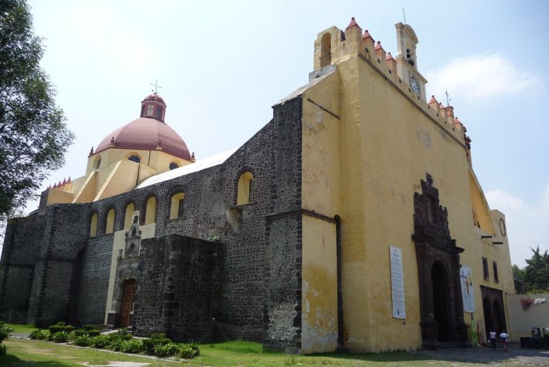 Archivo:Catedral de Xochimilcocc.jpg