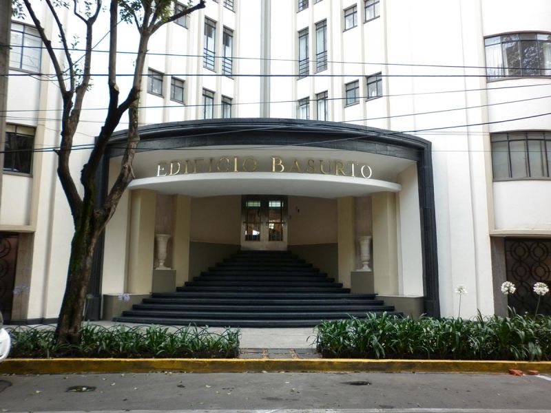 Archivo:Edificio Basurto Principal .jpg